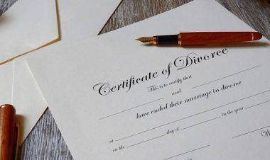 عجوز يحاول تطليق زوجته منذ 27 عامًا.. والمحكمة ترفض