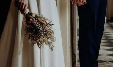 امرأة تتزوج أربع أزواج في وقت واحد للاحتيال !