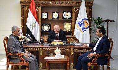 محافظ قنا يوجه بسرعه الإنتهاء من  تطبيق المنظومة الرقمية المميكنه بالوحدات المحلية