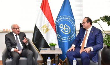 رئيس هيئة الرعاية الصحية يلتقي محافظ بورسعيد بالعاصمة الإدارية الجديدة
