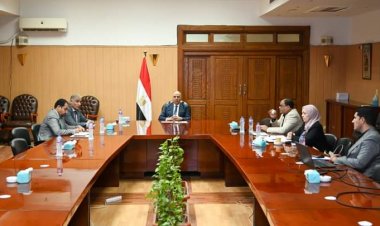 وزير الري يتابع موقف المشروعات المائية بمراكز مبادرة «حياة كريمة»
