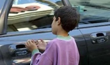 ضبط 3 عاطلين بصحبتهم 7 أطفال لاستغلالهم فى التسول والتعدى عليهم جنسيًا