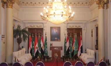 بالصور.. التجهيزات النهائية لمؤتمر المرشح الرئاسي عبد السند يمامة بـ«الوفد»