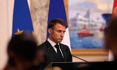 ماكرون: نتوسل إلى إسرائيل لوقف قصف قطاع غزة 