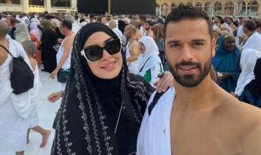 ميرنا نور الدين وزوجها يؤديان مناسك العمرة (صور)