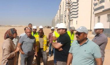 وزير الإسكان: إزالة التعدي واسترداد 30 ألف متر مربع أراض بالسويس الجديدة