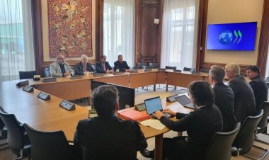 وزير التعليم العالي يزور منظمة التعاون الاقتصادي والتنمية في باريس