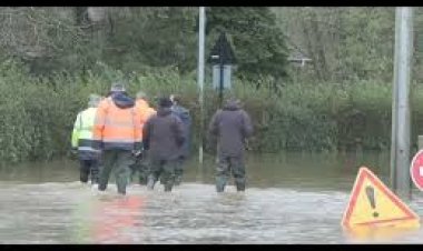 سيول وفيضانات تغمر بلدات في شمال فرنسا بعد هطول أمطار غزيرة