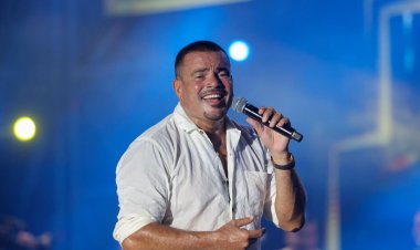 عمرو دياب يتبرع بجزء من حفله المقبل لصالح أهالي غزة