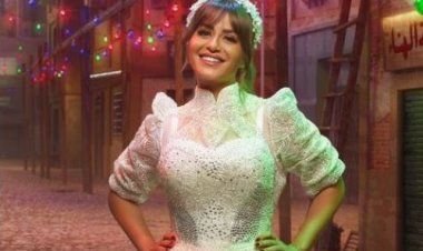 منة فضالي تروج لمسرحية «صوابع زينب»