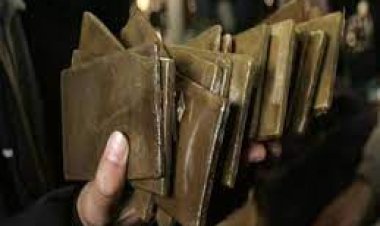 القبض على مسجلى خطر بحوزتهما 5 كيلو حشيش بعين شمس والسلام