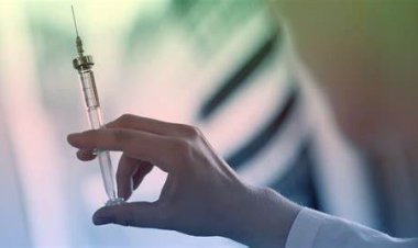 أستاذ مناعة يكشف تأثير «حقنة البرد» على الفيروسات