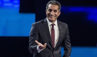 أول تعليق من باسم يوسف على متابعة بيلا حديد لحسابه الرسمي