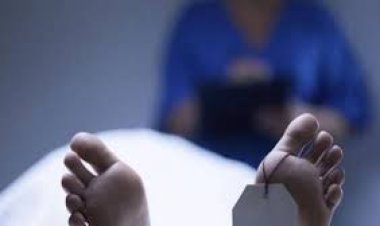 شاب يقتل والده بطريقة مروعة بالزيتون
