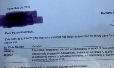 مدرسة تمنع طالب من الذهاب إليها بسبب عبارة «فلسطين حرة»