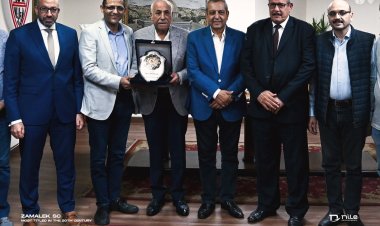 حسين لبيب يستقبل وفدا من نقابة الصحفيين