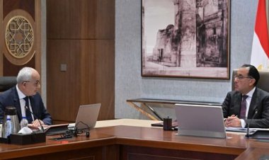 «مدبولي» يتابع مع وزير التعليم خطوات تطوير مسارات التعليم قبل الجامعي