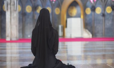 أمين الفتوى بالإفتاء: الصلاة بالنقاب مكروهة.. وتجوز في حالة واحدة