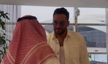 وصول رامي جمال وتامر عاشور إلى السعودية استعدادًا لحفل «ليلة الدموع 2»