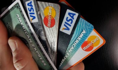 البنك المركزي: رفع حدود التعامل اليومي والشهري عبر المحمول والبطاقات المدفوعة