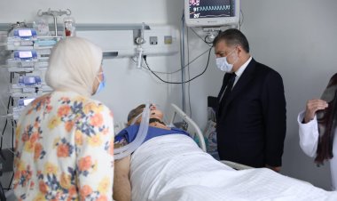 وزير الصحة ونظيره التركي يتفقدان الخدمات الطبية المقدمة للجرحى والأطفال الفلسطينيين