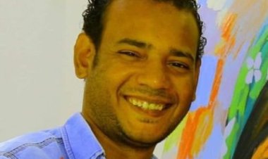 زيّن الشوارع بلمساته الفنية..  الحزن يخيم على أهالي الأقصر بعد «بتر» يد الفنان عسران