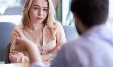 بعد فوز الزوج بـ200  ألف  دولار.. الزوجة تهدده بـ«خراب البيت»