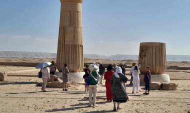 وفد سياحي متعدد الجنسيات يزور المناطق الاثرية بالمنيا