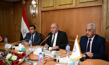 محافظ قنا يتابع جاهزية المعدات وقدرتها علي مجابهة الأزمات والكوارث