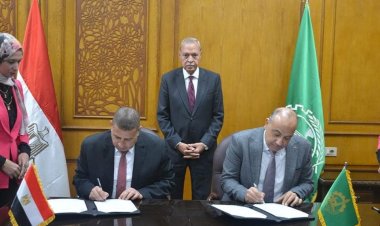 توقيع عقدى إنشاء محطتى وقود جديدتين لتموين السيارات بالغاز الطبيعى والوقود السائل بالقليوبية