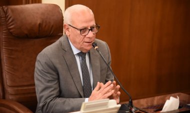 محافظ بورسعيد يصدق على صرف إعانة ٢٥ ألف جنيه لأسرة كل متوفي في حادث انهيار عقار