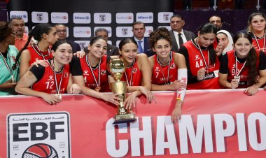 سيدات سلة الأهلي يتوجّن بكأس السوبر