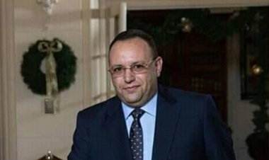 السفير المصرى يلتقى بالحاكم العام لـ أستراليا بمناسبة انتهاء فترة عمله