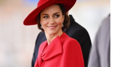 «تتألق بمعطف أحمر».. شاهد أحدث إطلالة للأميرة كيت ميدلتون أثناء استقبال الرئيس الكوري و زوجته