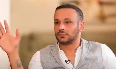 محمد عطية باكيًا: بستحرم آكل وأطفال غزة في الوضع الحالي