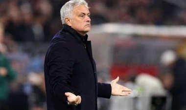 شوبير: الأهلي لم يفاوض مورينيو.. وهذه ميزانية المدرب الجديد