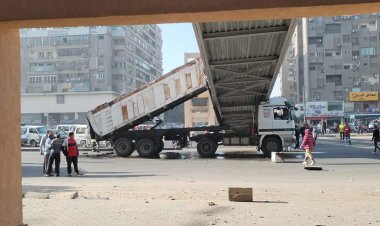 حبس سائق السيارة النقل المتسبب في انهيار كوبري عرابي بالمهندسين