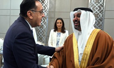 رئيس الوزراء يلتقى وزير المالية والاقتصاد الوطني بمملكة البحرين