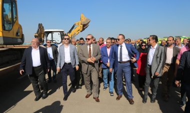 محافظ كفر الشيخ يشهد اصطفاف معدات وسيارات الطوارئ والإغاثة استعداداً لمواجهة السيول