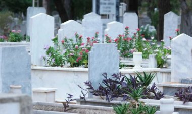 تفسير حلم دخول المقابر والخروج منها