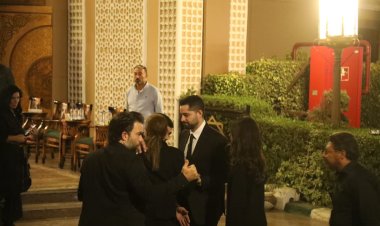 شريف رمزى يتلقي عزاء شقيقه بمسجد الشرطة