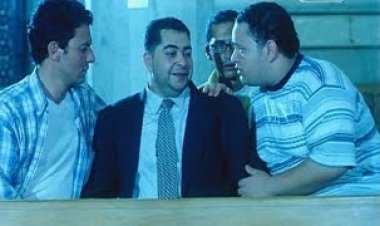 قصة اعتزال الراحل طارق عبد العزيز التمثيل وعودته بسبب «فيلم ثقافي»