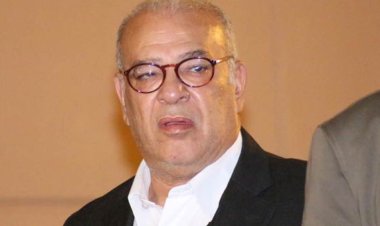 صلاح عبد الله ناعيا طارق عبد العزيز: «مع السلامة يا حبيبي الصدمة شديدة قوي»