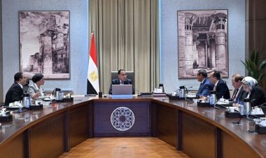 مدبولي يوجه بسرعة الانتهاء من خطة تحويل الأتوبيسات التي تعمل بالسولار للعمل بالغاز الطبيعي