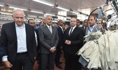 وزير العمل يزور الشركة السويسرية للملابس الجاهزة بالمنطقة الصناعية في بني سويف