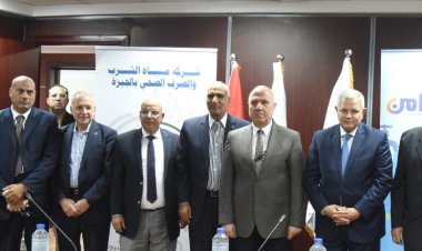 لتعزيز الخدمات الإلكترونية.. مياه الشرب بالجيزة توقع عقود تعاون مع منافذ جديدة