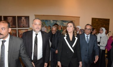 وزيرة الثقافة تفتتح معرض «مصر اد الدنيا» لأكثر من 120 فنان تشكيلي