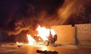 عامل يضرم النيران فى سيارة ملاكى و3 درجات نارية لخلافات مع جاره بالفيوم 