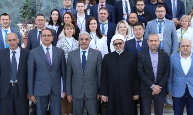رئيس جامعة الأزهر يستقبل وفد البرنامج الرئاسي الروسي ويرحب بالتعاون في جميع المجالات العلمية