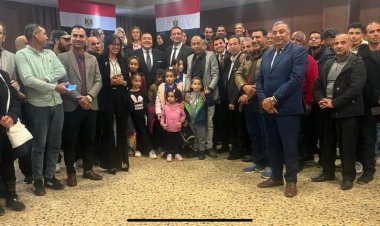 سفير مصر لدى تونس يعقد سلسلة من اللقاءات مع ممثلى الجالية المصرية
